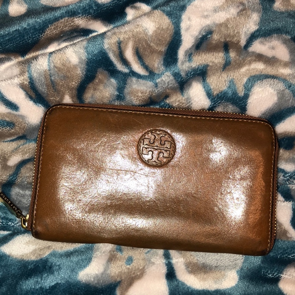 Tory Burch wallet